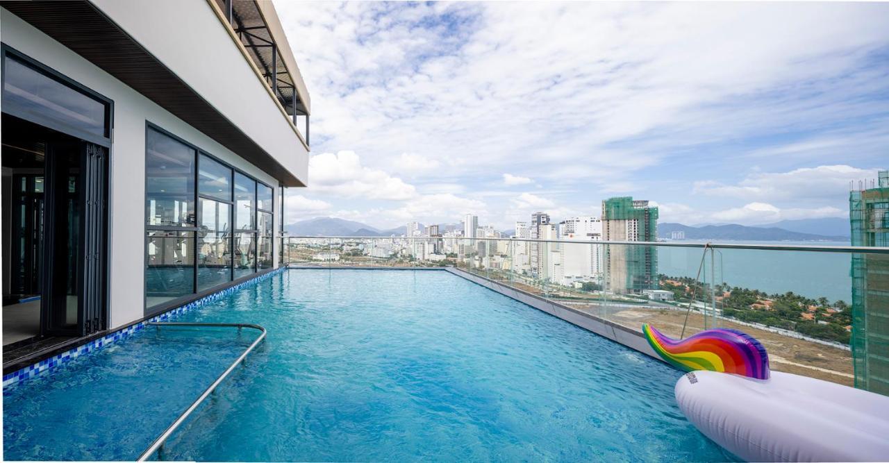 Готель Miracle Luxury Нячанг Екстер'єр фото