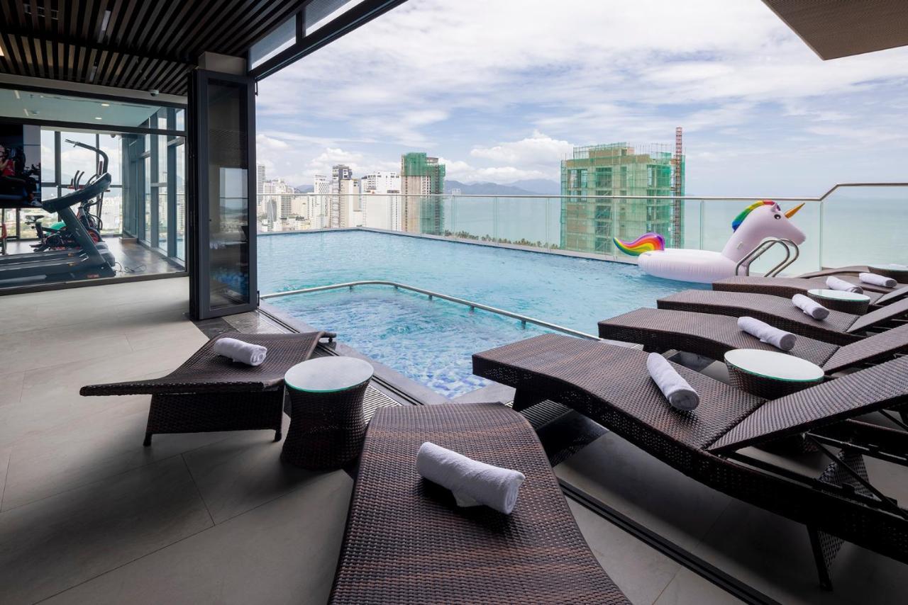 Готель Miracle Luxury Нячанг Екстер'єр фото